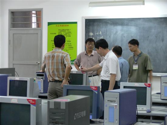 2006年广东省职业技术教育学会电子信息技术专业指导委员会年会在我校
